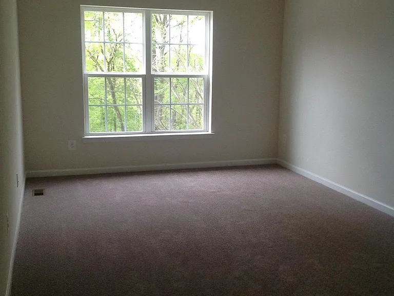 204 Upper Brook Ter — Photo 15