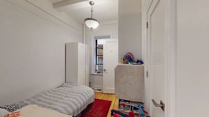 Rented by Bond New York | media 20