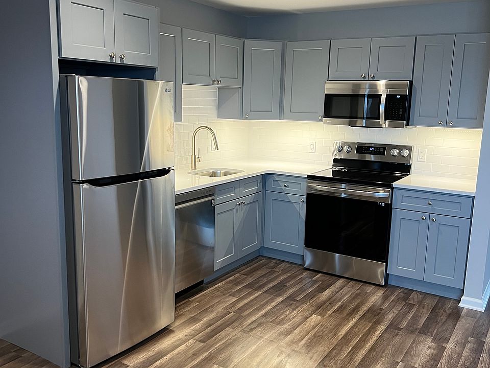 1st image of 149 Myrtle Ave APT 2