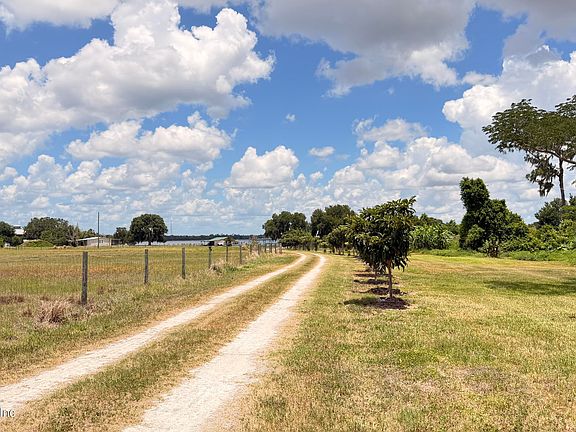 5th image of 1302 Fort Meade Road
