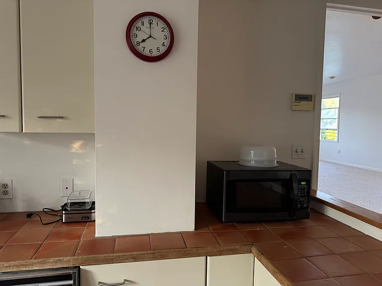 57 Princeton Ave #D — Photo 15
