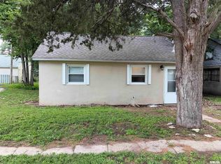 813 N 11th St, Pekin, IL 61554