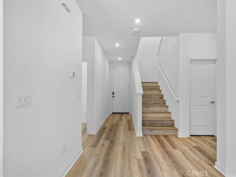 11769 Fenton Ave — Photo 7