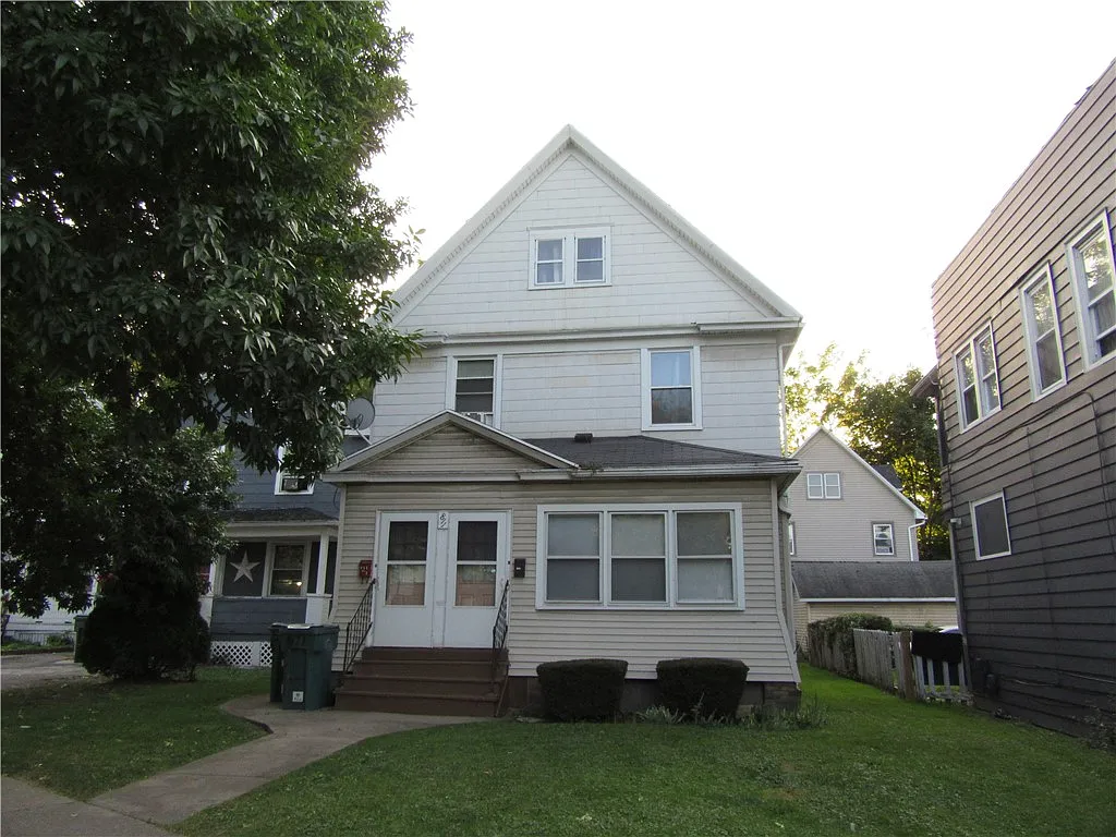 811 Portland Ave photo 1