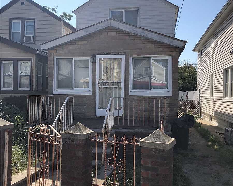 1st image of 11730 142nd St