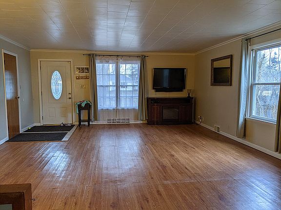 Living Room - view 1