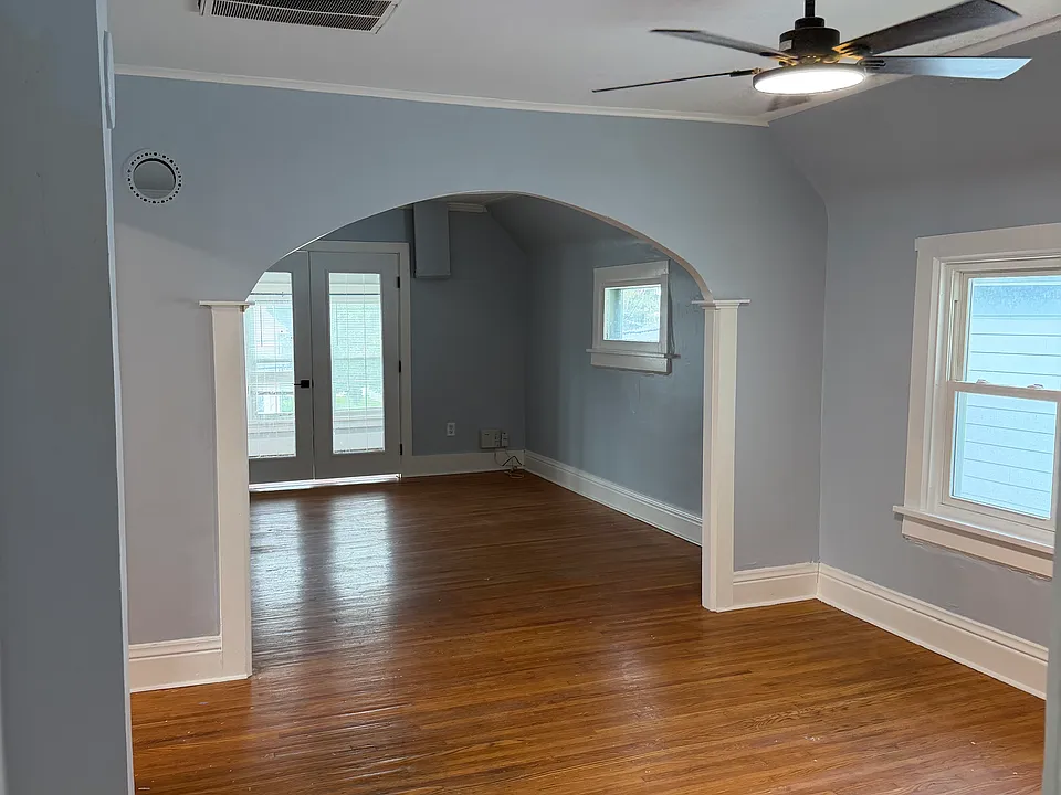 33 Keever Ave #2
