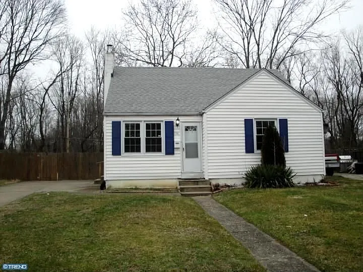 934 Winder Dr photo 1