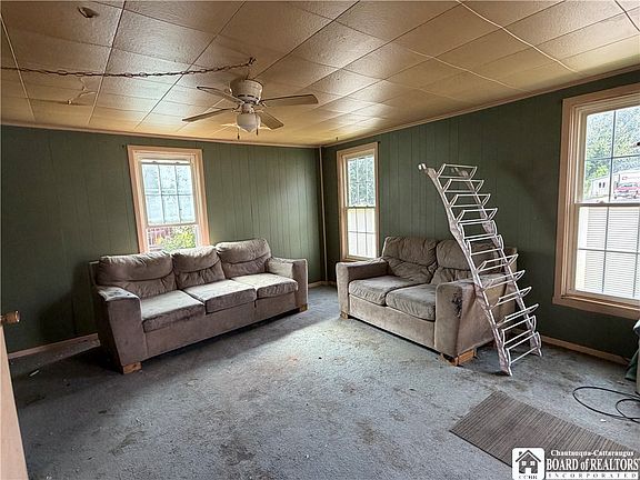3rd image of 61 W Main St