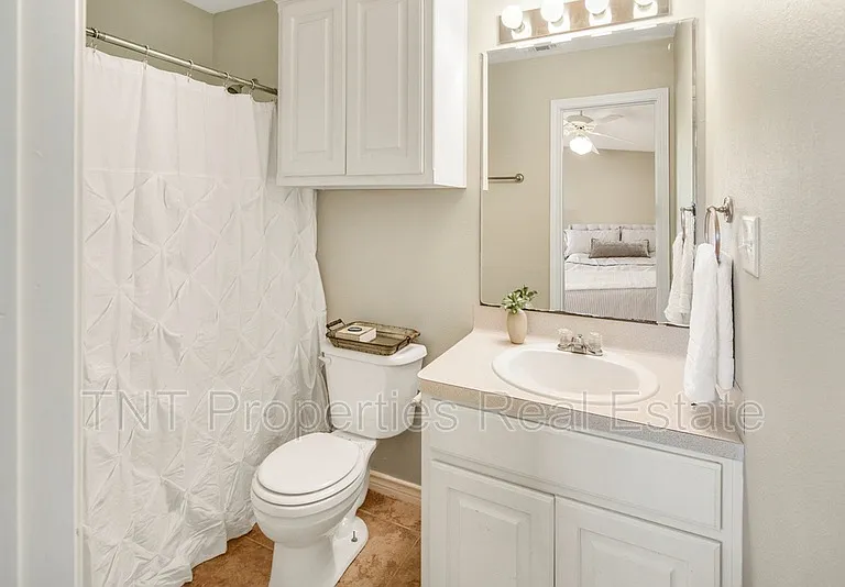 9803 Riskys Ranch Dr — Photo 8