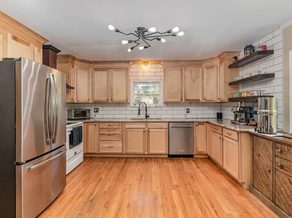 1029 Cumberland Heights Rd, Clarksville, TN 37040