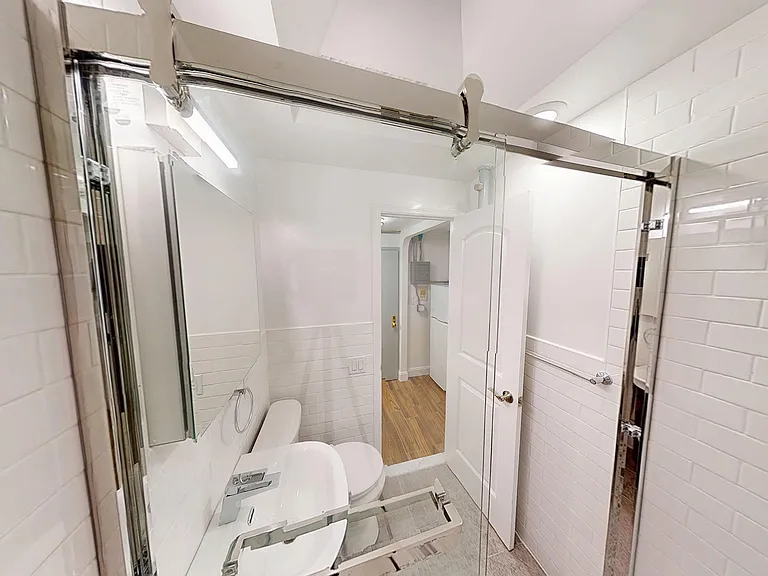 635 2nd Ave #4R — Photo 5
