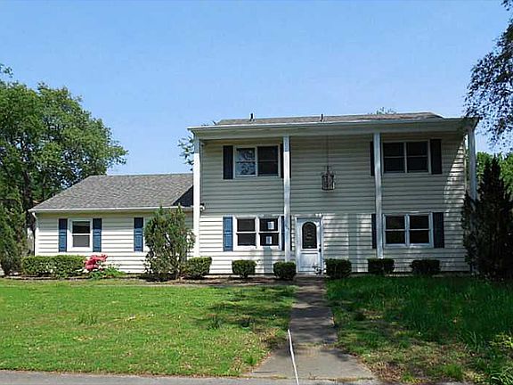 5th image of 424 Dunham Massie Dr
