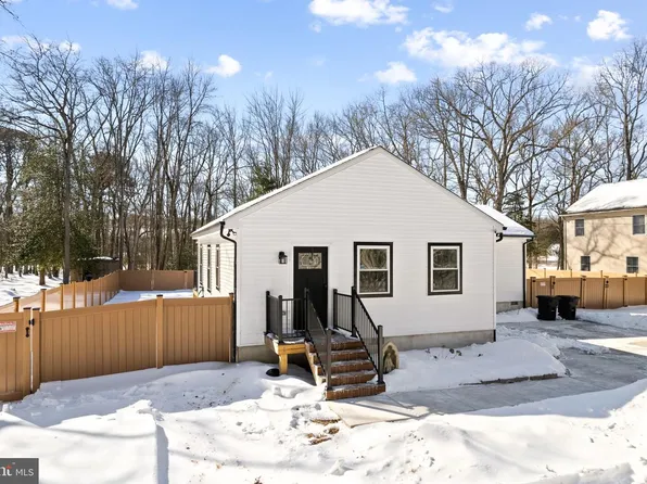 69 Holly Rd, Gibbsboro, NJ 08026