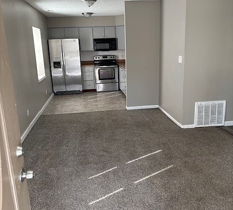 2nd image of 722A Osage St #A
