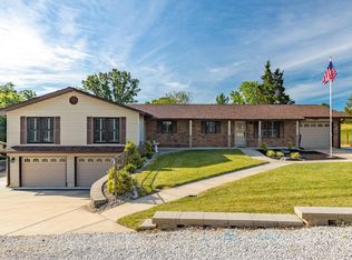 5950 Cedar Dr, Cedar Hill, MO 63016