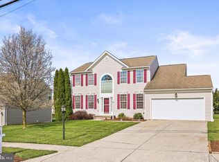 255 Sunset Dr, Hanover, PA 17331