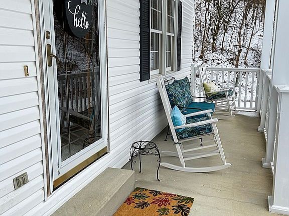 2nd image of 164 Nightingale Ln