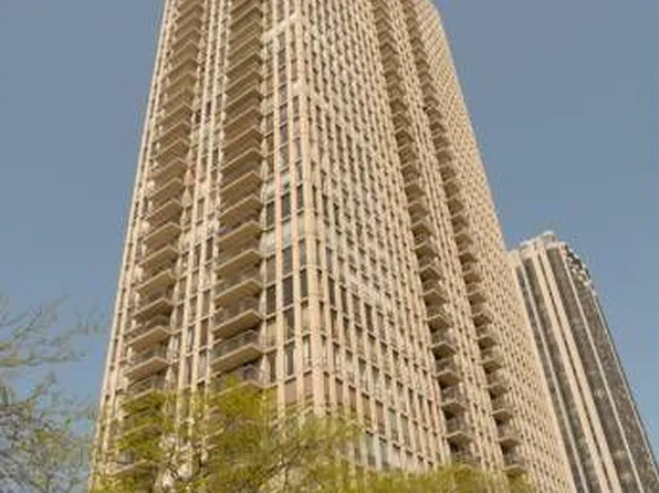 1660 N La Salle St Unit 204, Chicago, IL 60614