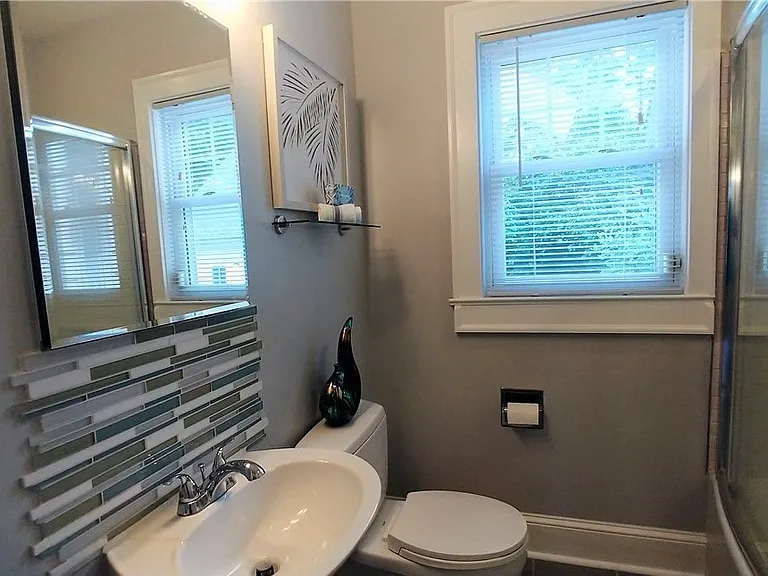 401 N Shore Rd — Photo 12