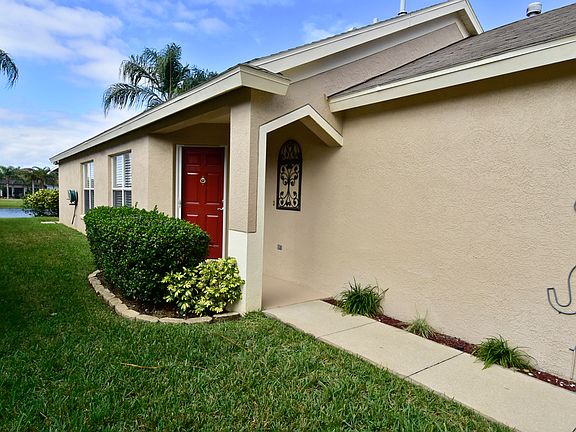 2nd image of 7501 Oxford Garden Cir
