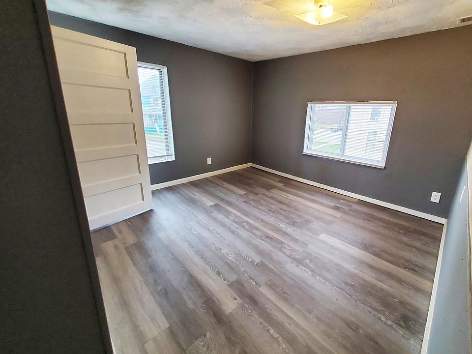 1st image of 291 N Saginaw St Unit B