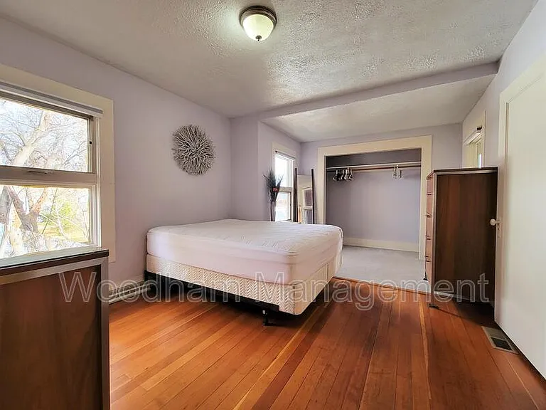 407 N Broadway Ave — Photo 15