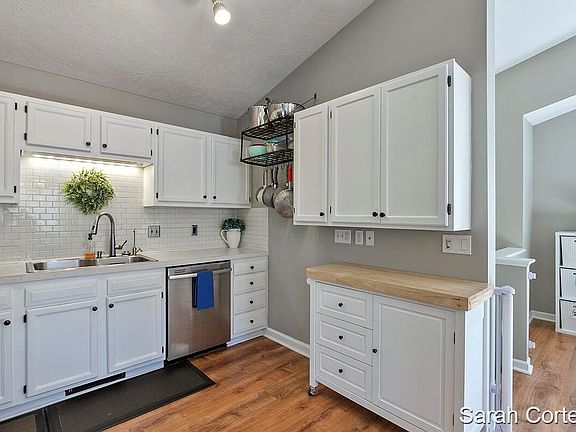 2nd image of 1233 Forest Hollow Ct SE