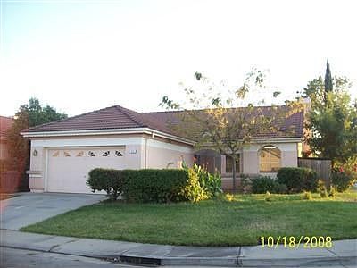 1st image of 810 Claybury Ct