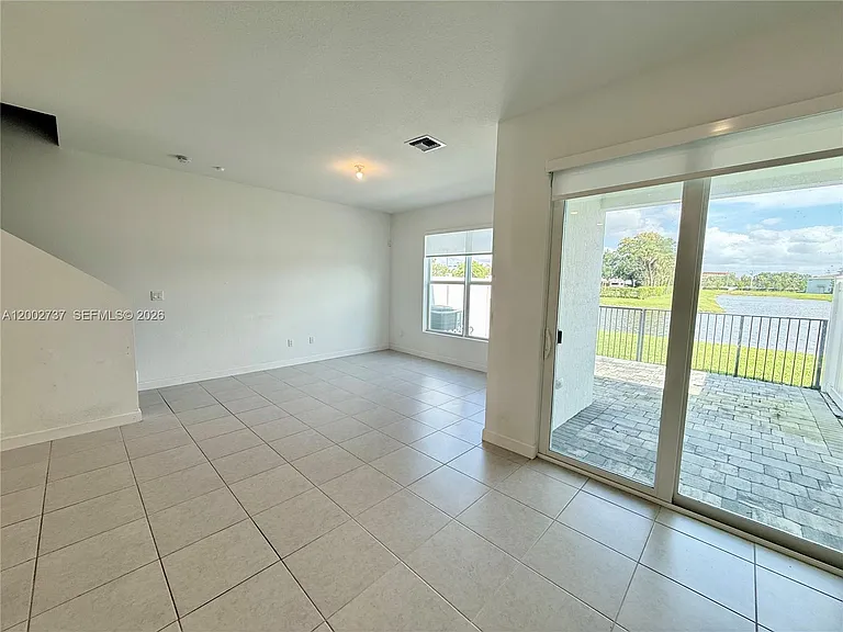 6939 Harbours Edge Ave #6939 — Photo 7