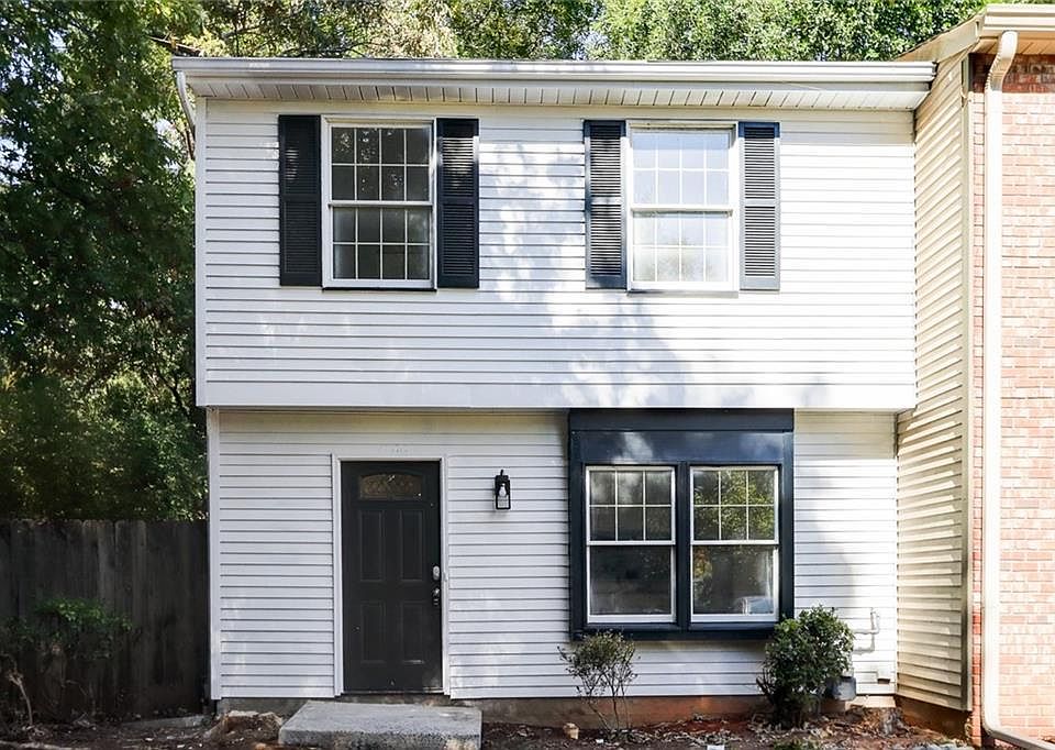 1st image of 1800 Shenandoah Valley Ln SE