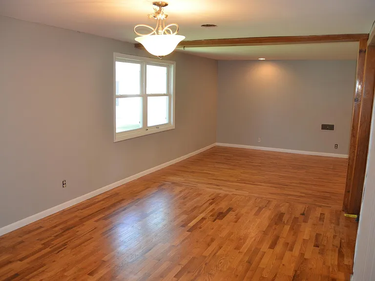 303 E Franklin St — Photo 2