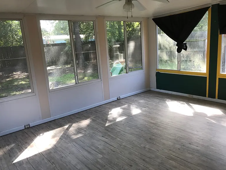 427 Lancaster Loop — Photo 13