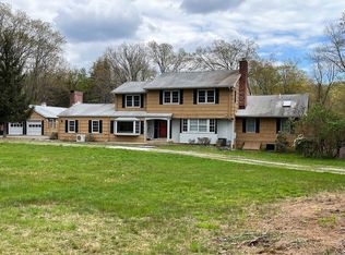 231 Rivergate Dr, Wilton, CT 06897
