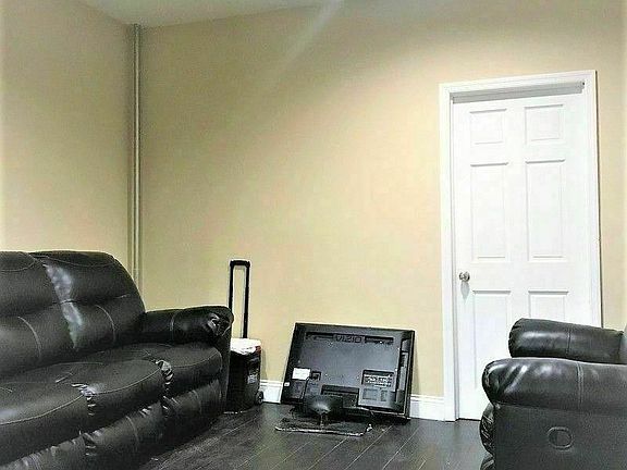 4th image of 5007 6th Ave #2B