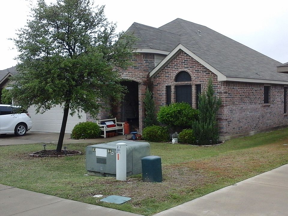 1st image of 913 Westfield Dr