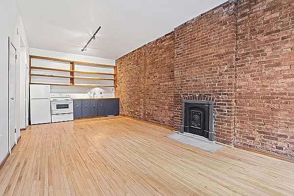 1st image of 121 W 3rd St APT C