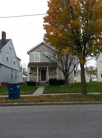 1st image of 113 W Bancroft St