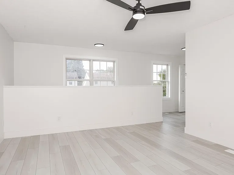 2805 Gill St — Photo 13