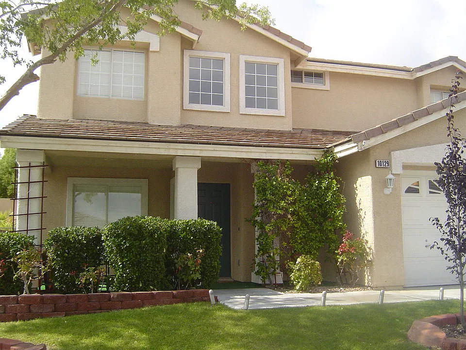 10129 Desert Wind Dr