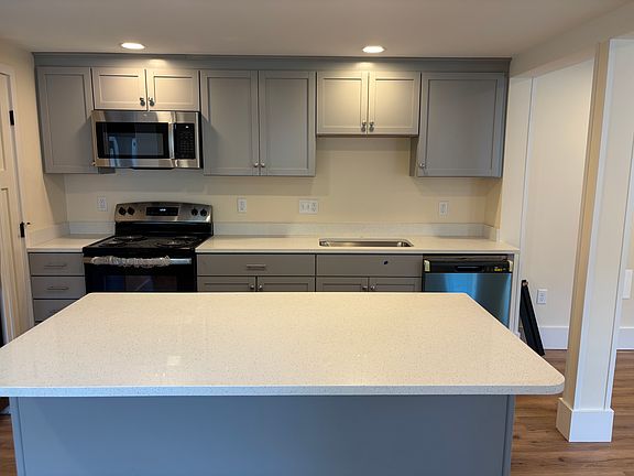 2nd image of 121 Main St #4