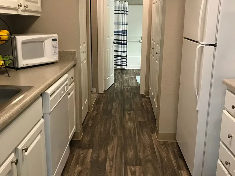 Signature Apartments — Photo 63