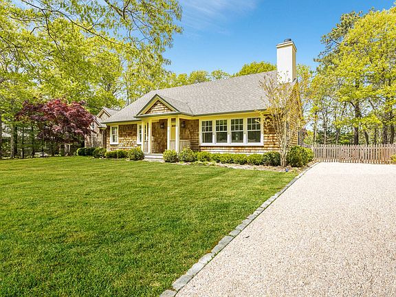 2nd image of 11 Country Ln