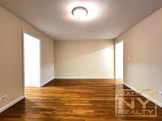 4th image of 50-01 39th Ave #W16