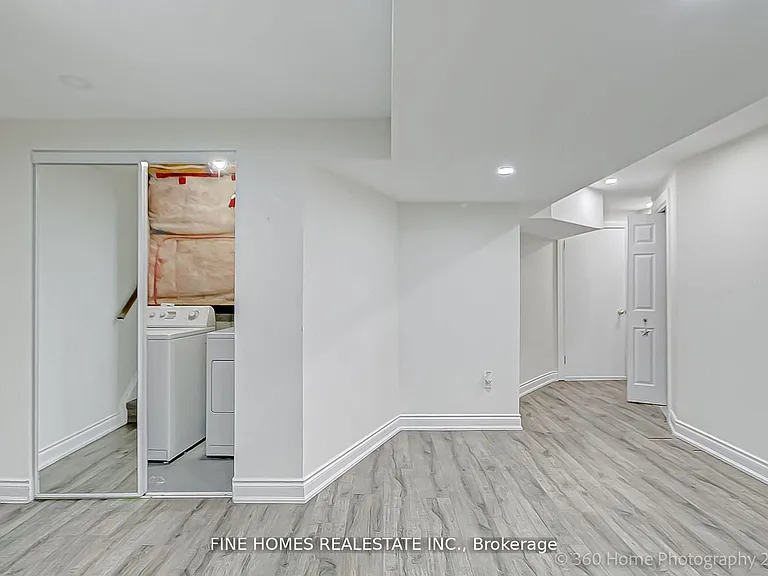 132 Purcell Cres #LOWER — Photo 10