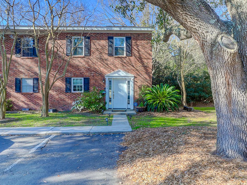 1st image of 164 Heritage Cir #J-6