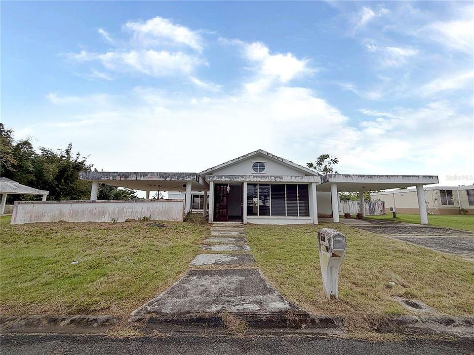 1st image of 411 Camino Miramelinda St SABANERA