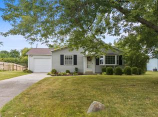 1418 Edenton Dr, Fort Wayne, IN 46804