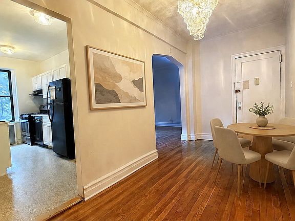 4th image of 2515 Glenwood Rd APT 2B