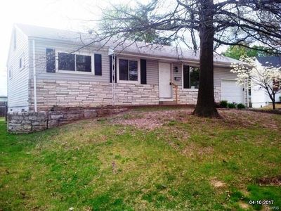 8222 General Sherman Ct, Saint Louis, MO, 63123